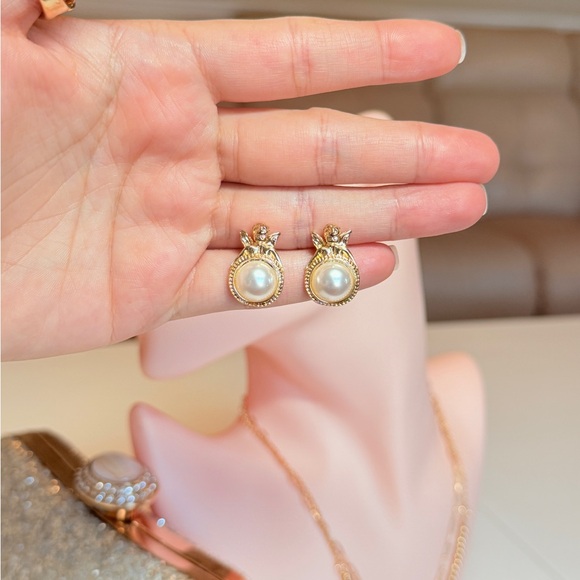 Minimalist Gold Pearl Earrings - Picture 8 of 11